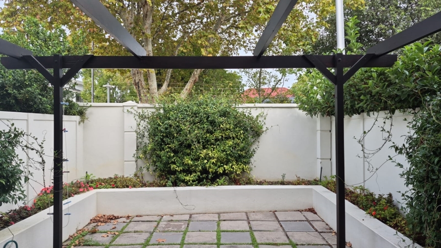 To Let 2 Bedroom Property for Rent in Claremont Western Cape